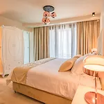 Santa Lucia Boutique מלון