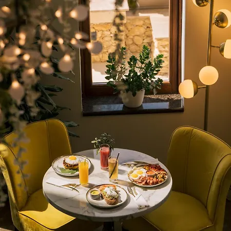 Santa Lucia Boutique