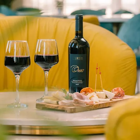 מלון Santa Lucia Boutique 4*
