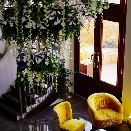 Santa Lucia Boutique